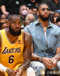  锡安脚踝扭伤预计缺席两周常规赛  