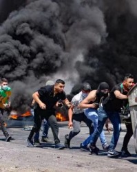  慕尼黑德比战火药味十足险冲突  