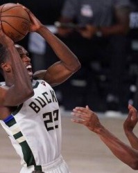  字母哥赛季报销接受脚踝手术  