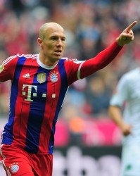  莱万多夫斯基重返安联球场受追捧  