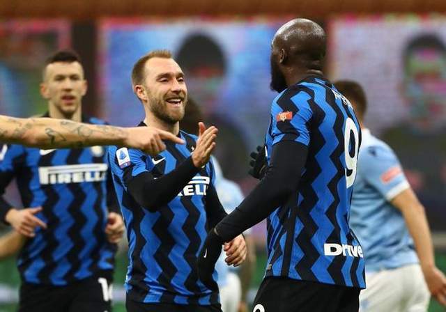  劳塔罗双响助国米登顶意甲积分榜首  