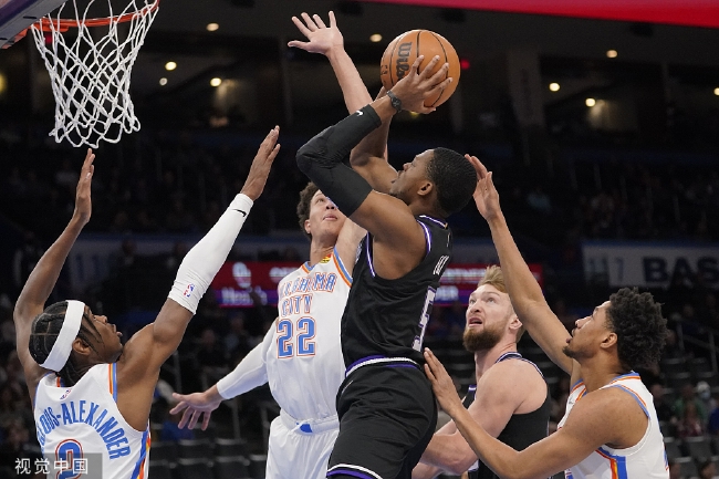  福克斯三双国王送雷霆四连败  